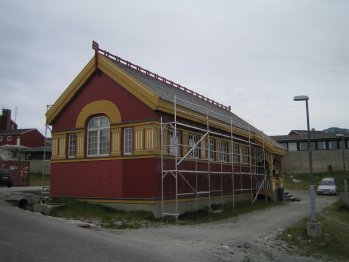 [Old Gymnasium of Ilinniarfissuaq]